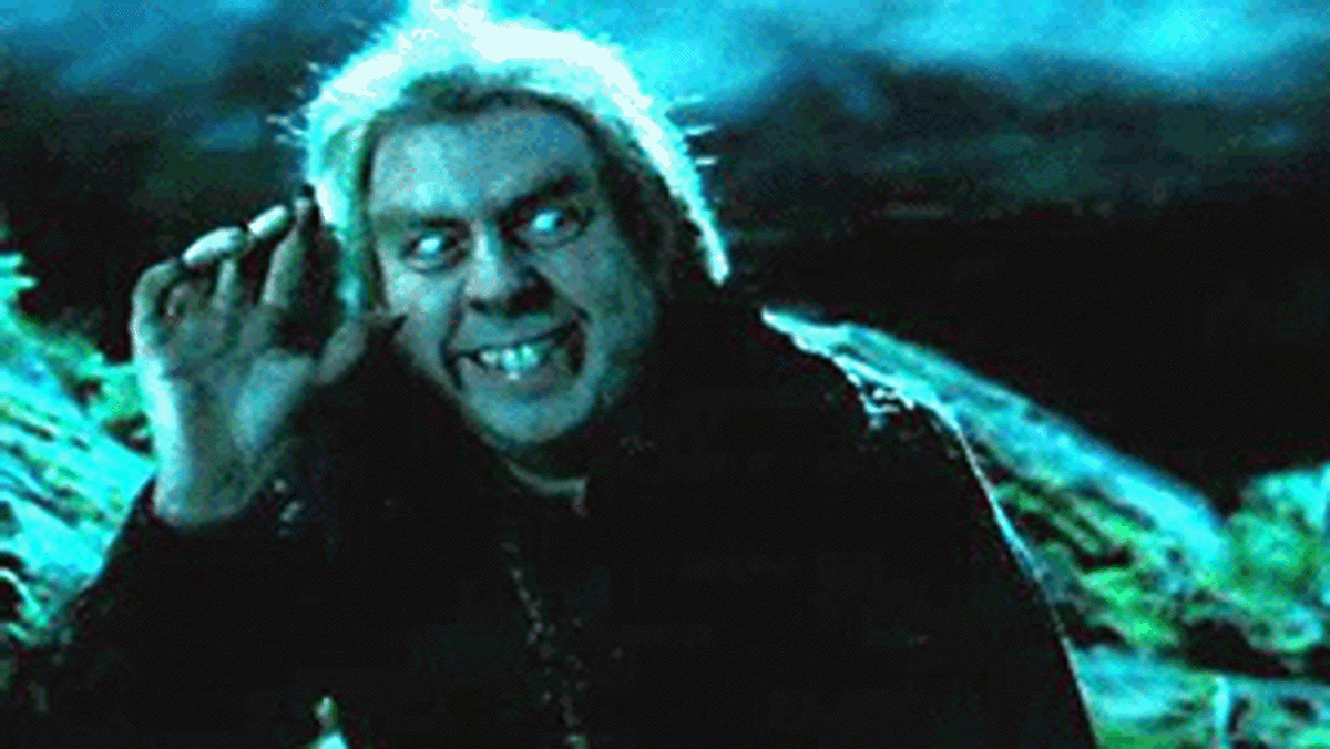 http://img2.wikia.nocookie.net/__cb20090305023121/harrypotter/images/d/d4/Pettigrew_to_Wormtail.gif