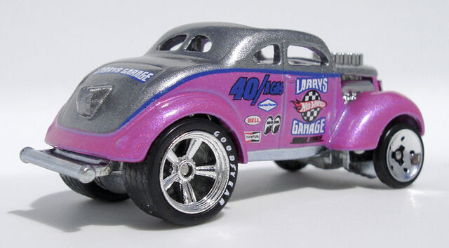 Hot wheels larry's garage 21 car collection deals