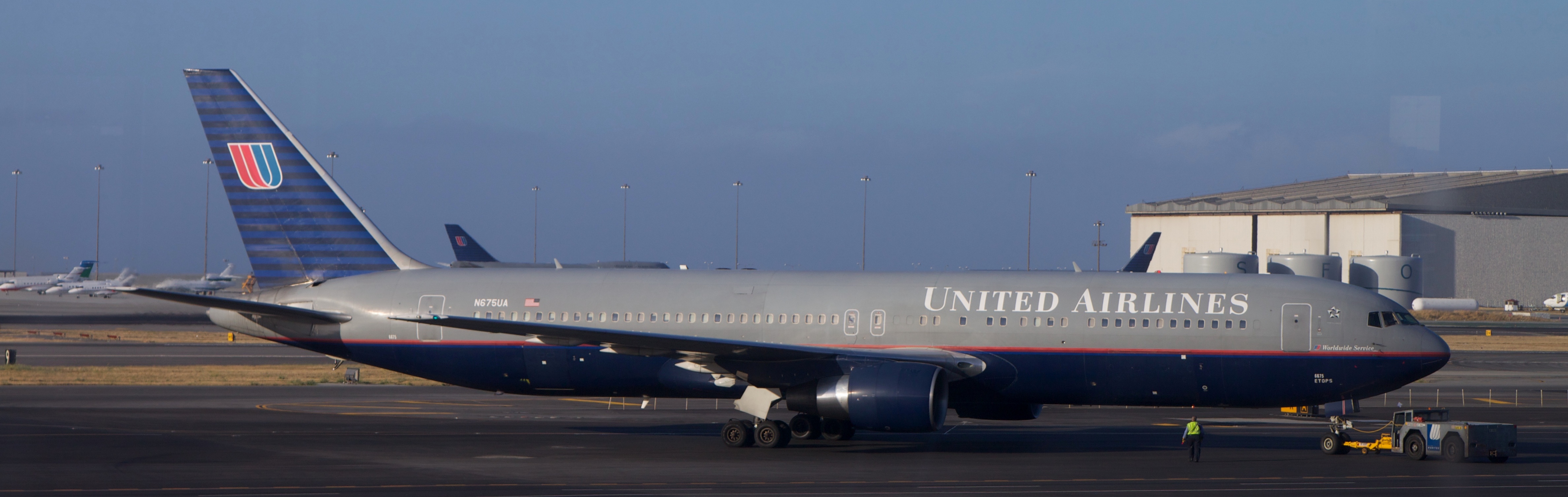 image-united-livery-90s-jpg-logopedia-the-logo-and-branding-site