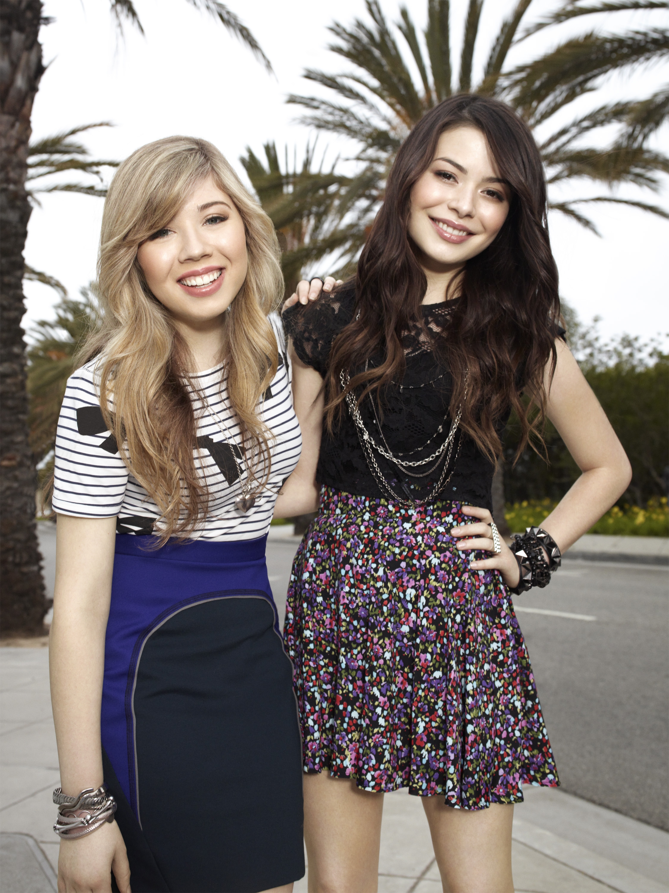 Sam Puckett And Carly Shay Miranda Cosgrove Miranda Cosgrove Bikini Hot Sex Picture 2811