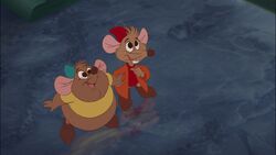 Cinderella3-disneyscreencaps.com-3975