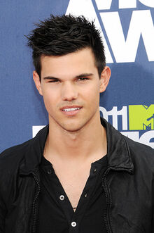 Taylor-lautner pg450001
