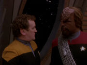 Worf entschuldigt sich bei O'Brien
