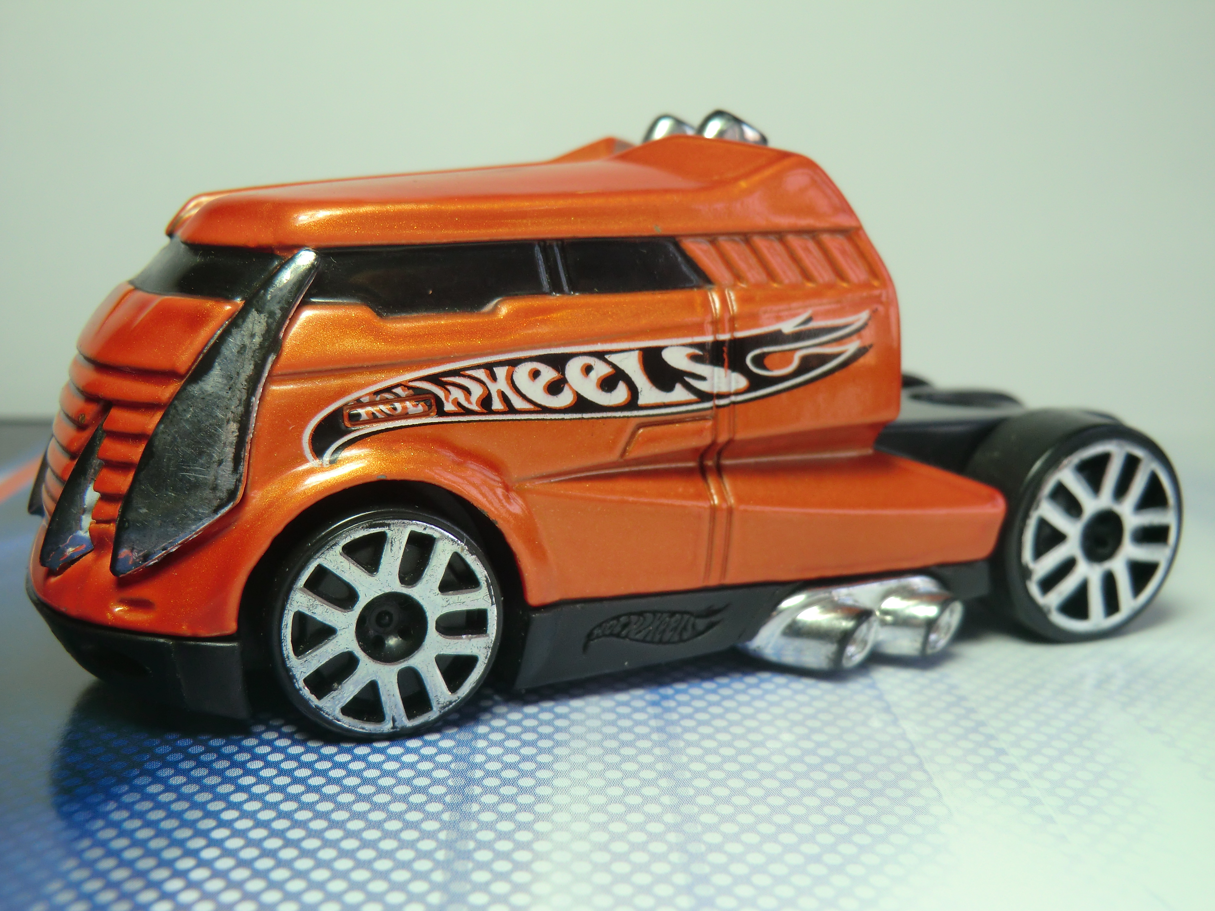 hot wheels truckin transporters