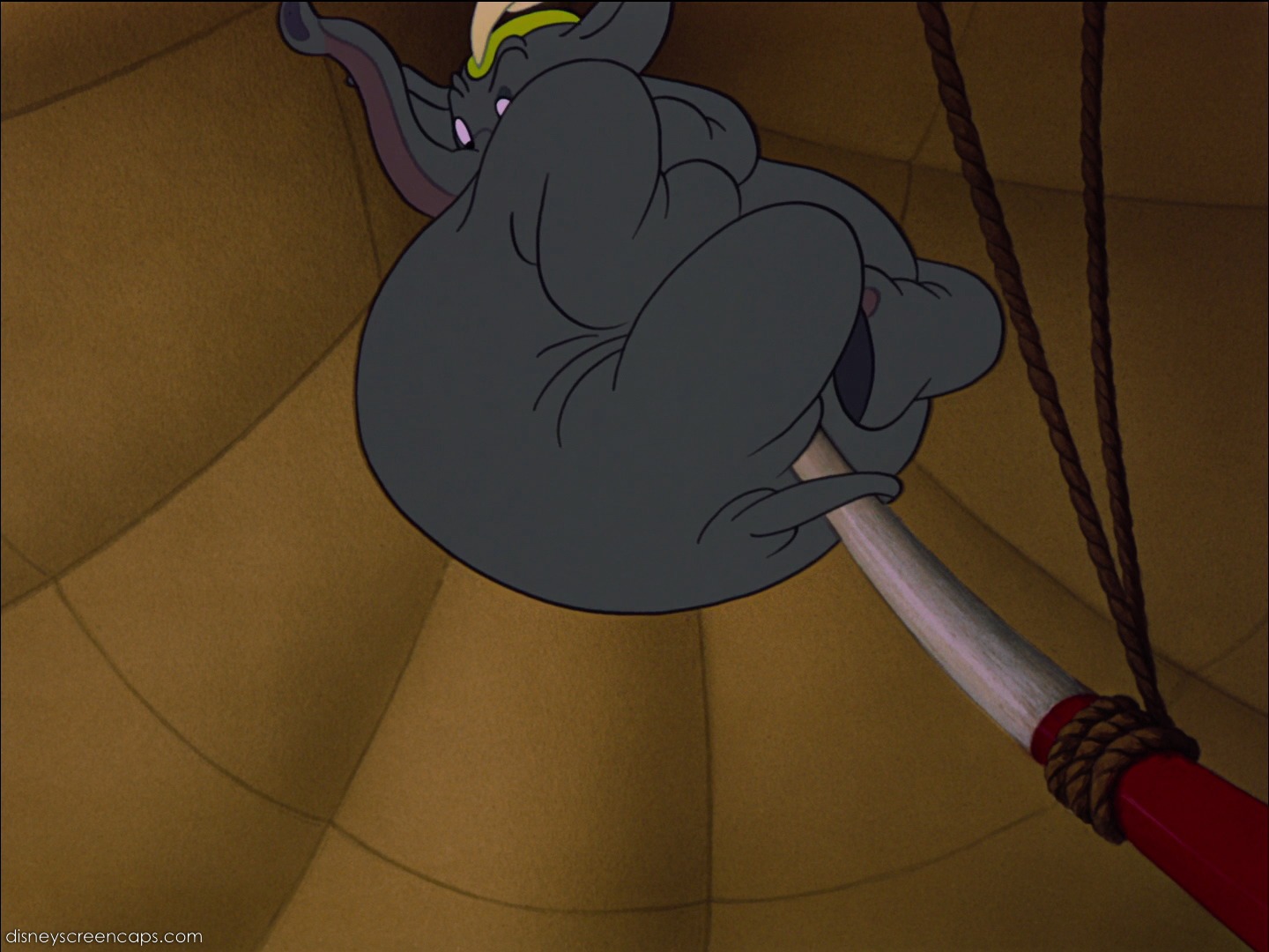 Image Dumbo Disneyscreencaps Com 2357 Disneywiki 3309