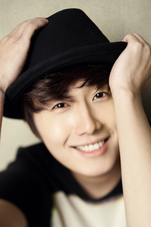 تصویر: http://img2.wikia.nocookie.net/__cb20111110043814/drama/es/images/8/85/Jung_Il_Woo17.jpg