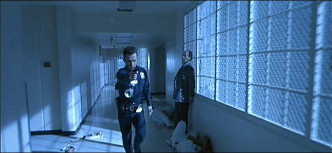 The_T-1000_running_in_the_hall.jpg