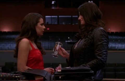 49fa0fecc10314c4d4bda8e0d4fb9650da631ee1-Glee-03-2010-05-25