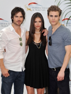 Vampire diaries dating history