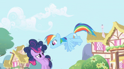 592px-Twilight and Rainbow Dash1 S1E01