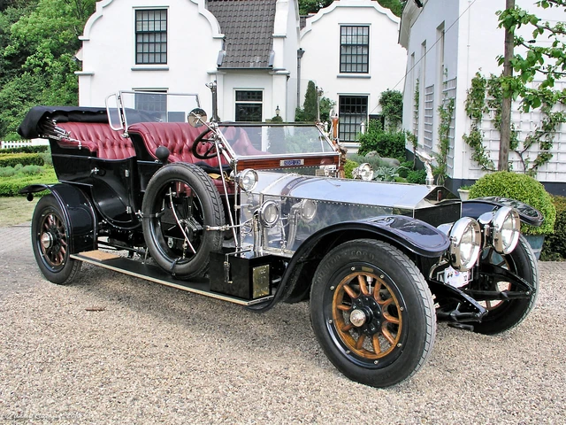 640px-1910_Rolls_Royce_Silver_Ghost_Roi_