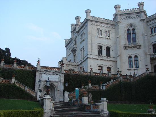 Genovia Genovia