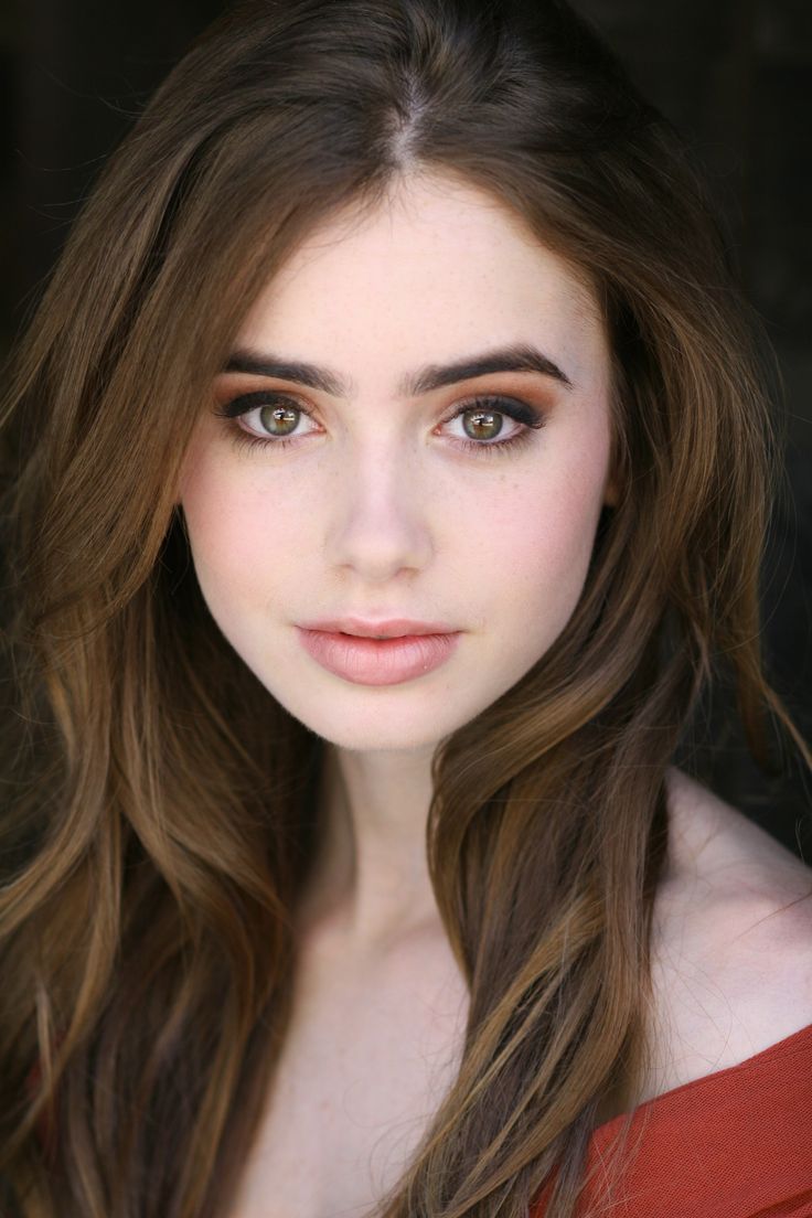 [Image: Lily_Collins.jpg]
