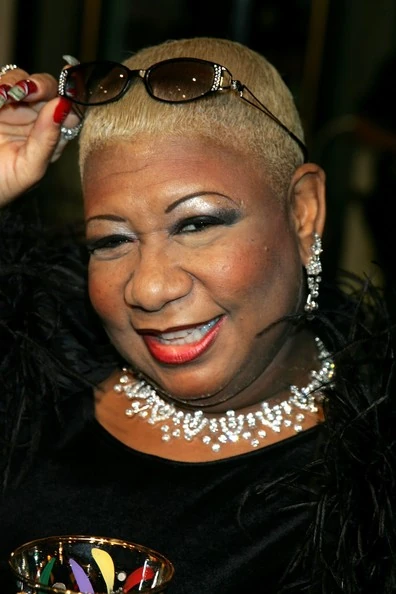 Luenell - Hotel Transylvania Wiki