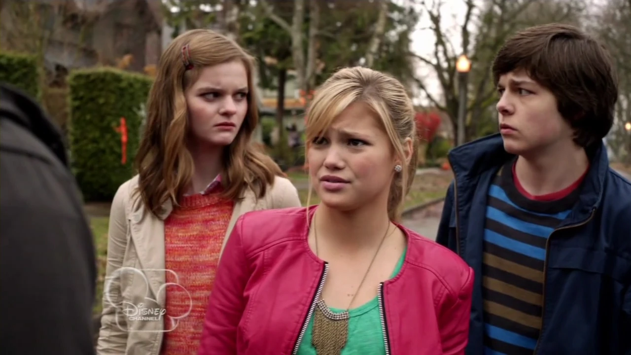 Image Girl Vs Monster 2012 720p HDTV h264OOO mkv 001964587.jpg