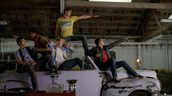06x01 Greased Lightning2