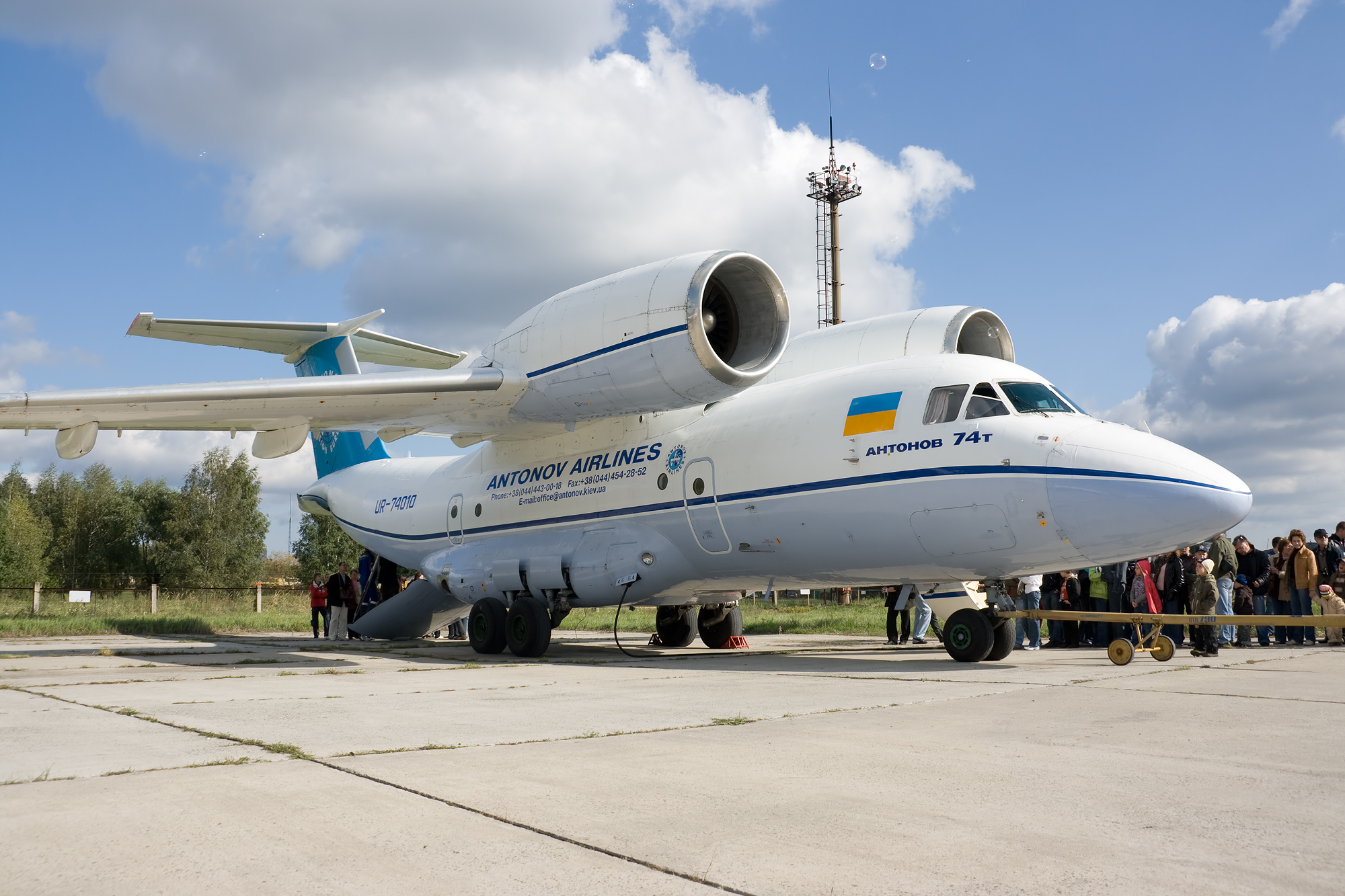Antonov An-72 - Aircraft Wiki