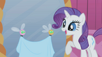 640px-Rarity delighted by helpful parasprites S1E10
