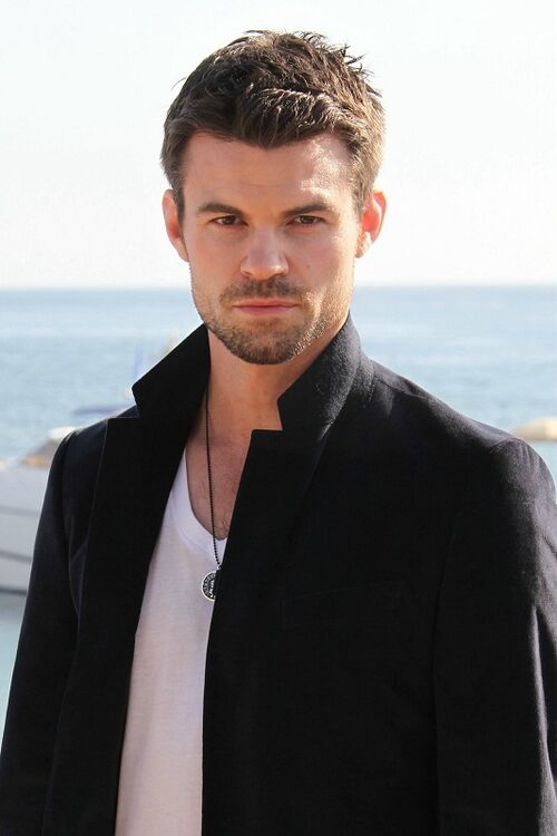 Daniel Gillies - The Vampire Diaries Wiki