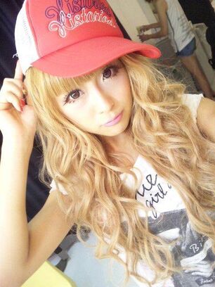 Tumblr lm8fi6Qft41qkoinko1 500