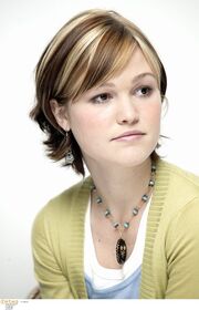 Julia Stiles
