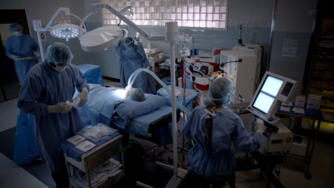 Nemocnica 670px-Teen_Wolf_Season_3_Episode_1_Beacon_Hills_Hospital_Surgical_Suite