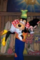 Goofy and Minnie Shoulder Sling