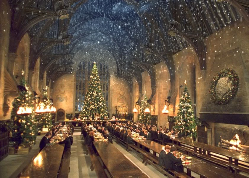 img2.wikia.nocookie.net/__cb20130719215753/harrypotter/pl/images/c/cd/Harry-potter-great-hall.jpg