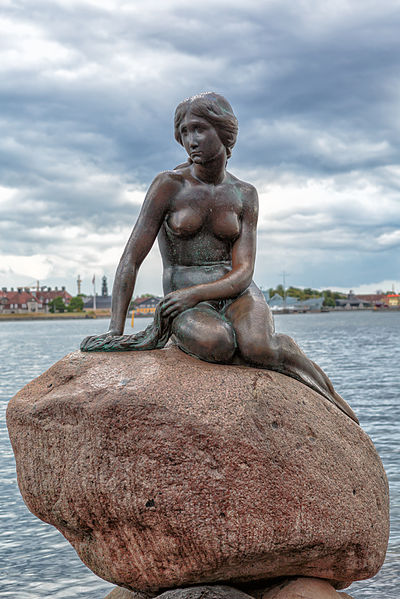Copenhagen  the little mermaid statue  2013