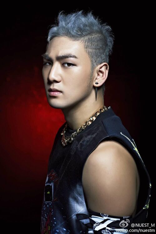 I'm sad that Nuest isn't popular anymore :((((( Baekho is so fine