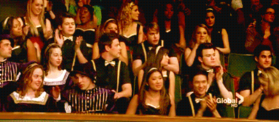 http://img2.wikia.nocookie.net/__cb20140206011916/glee/images/f/f6/Glee_applause.gif