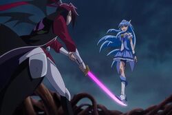 Cure Beauty peleando con Momotarou