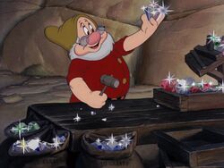 Snow-white-disneyscreencaps.com-2389