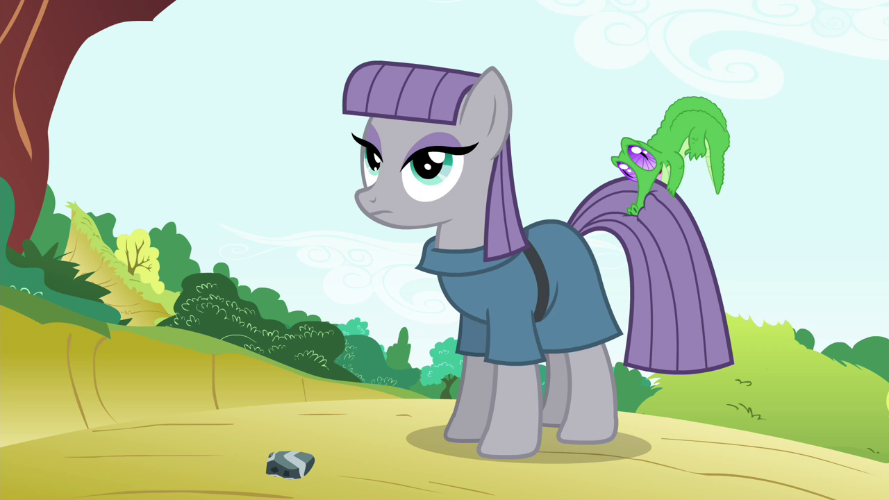 [Bild: Maud_Pie_with_Gummy_biting_on_her_tail_S4E18.png]