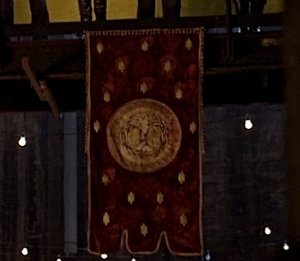 http://img2.wikia.nocookie.net/__cb20140625023737/lostgirl/images/thumb/8/82/Light_Fae_Clan_symbol_%28101%29.png/300px-Light_Fae_Clan_symbol_%28101%29.png