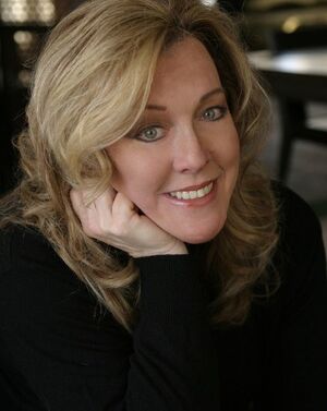 Betsy Baytos headshot