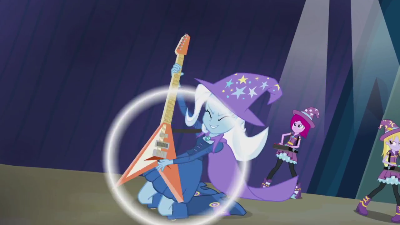 [Bild: Trixie_and_the_Illusions_performing_EG2.png]