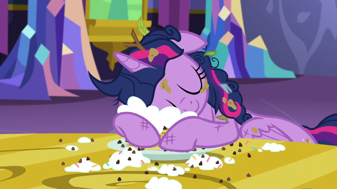 http://img2.wikia.nocookie.net/__cb20150413171429/mlp/images/a/a4/Twilight_using_pancakes_as_a_pillow_S5E3.png