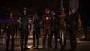 Equipos Arrow y Flash con Kendra y Carter tras derrotar a Vandal Savage.png