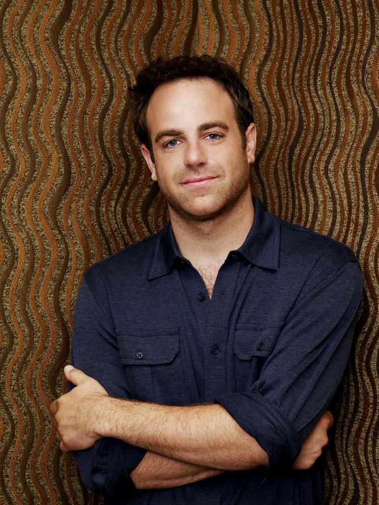 Next photo of Paul Adelstein