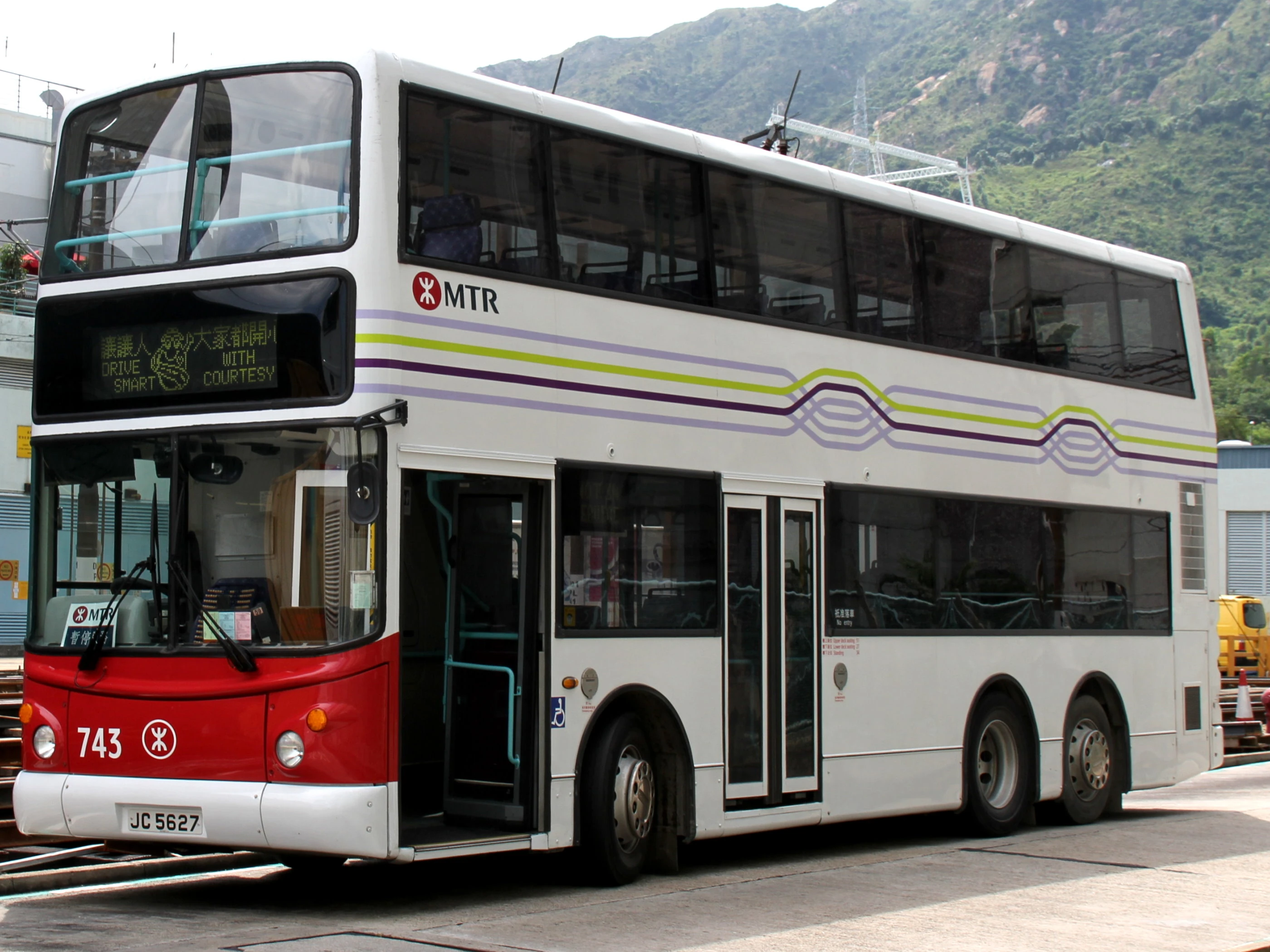 更改: 档案:m 743 tmd-1.jpg