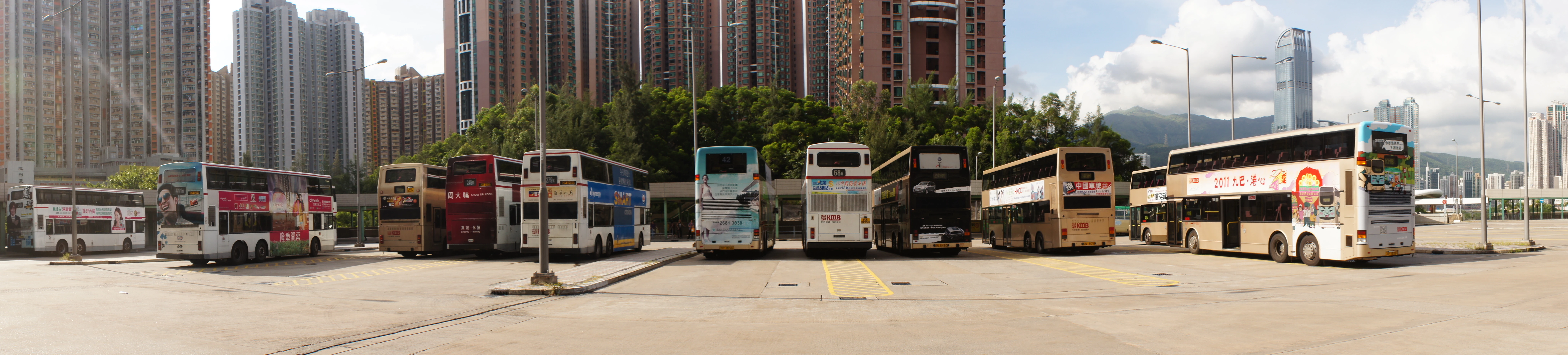 图库:青衣站公共运输交汇处