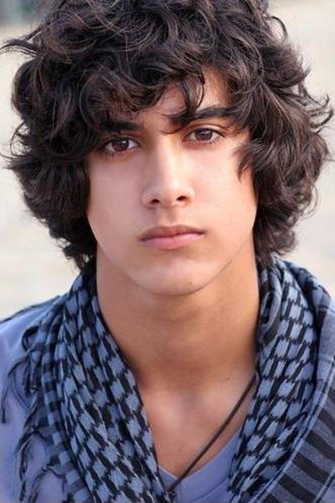 Next photo of Avan Jogia