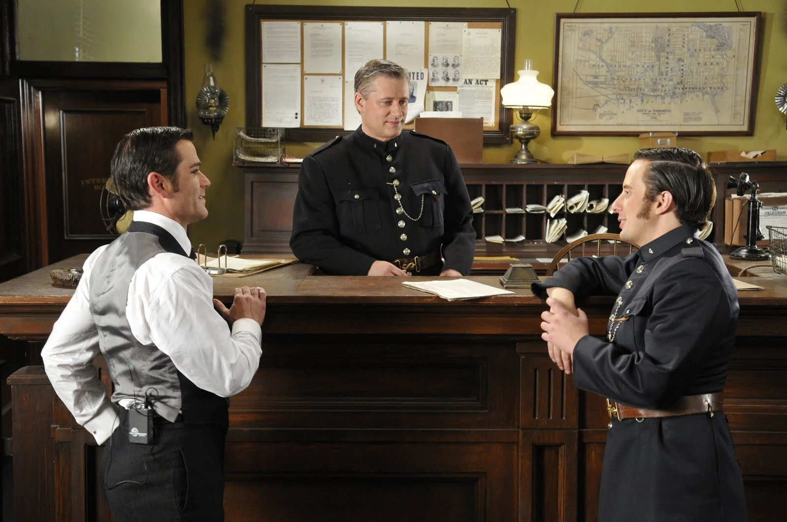 http://img2.wikia.nocookie.net/__cb20130704033041/murdochmysteries/images/c/cc/Confederate_Treasure_01.jpg